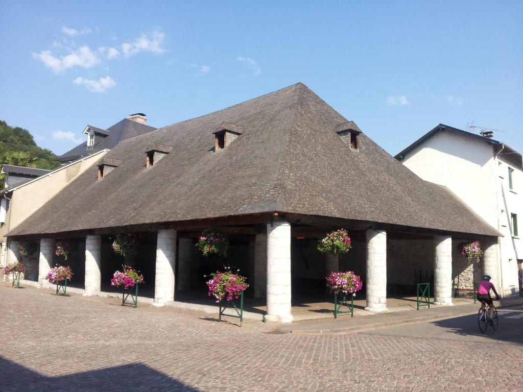 Auberge La Bergerie Sainte-Marie-de-Campan Exterior foto
